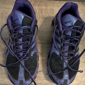 Nike Women's Purple and Black Athletic Shoes